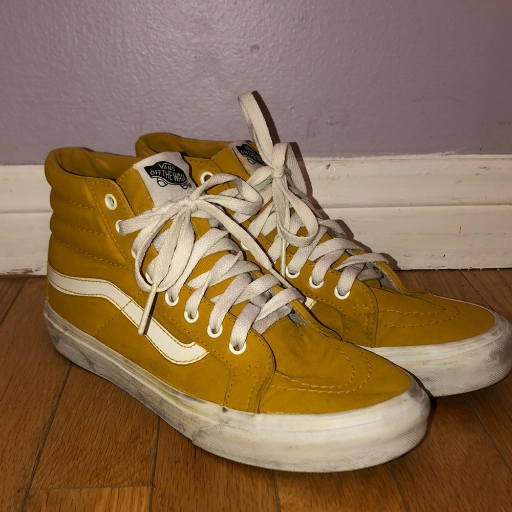 Vans! Casual sneakers!